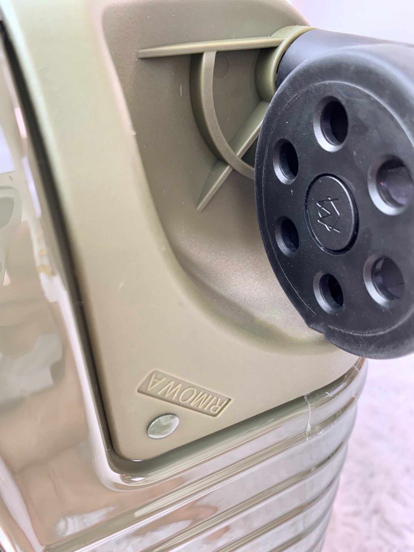 Rimowa Luggage Essential