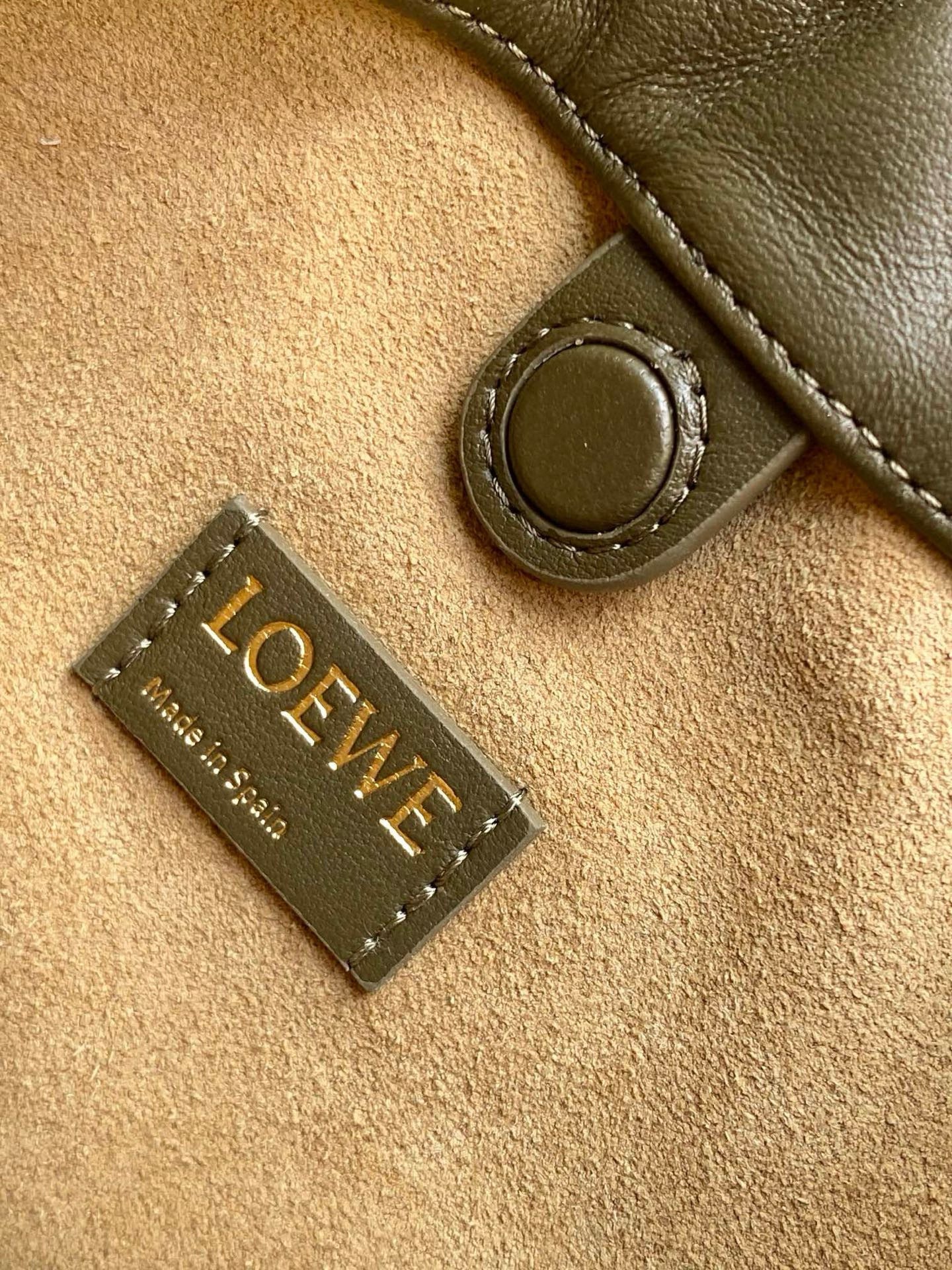 Loewe Flamenco