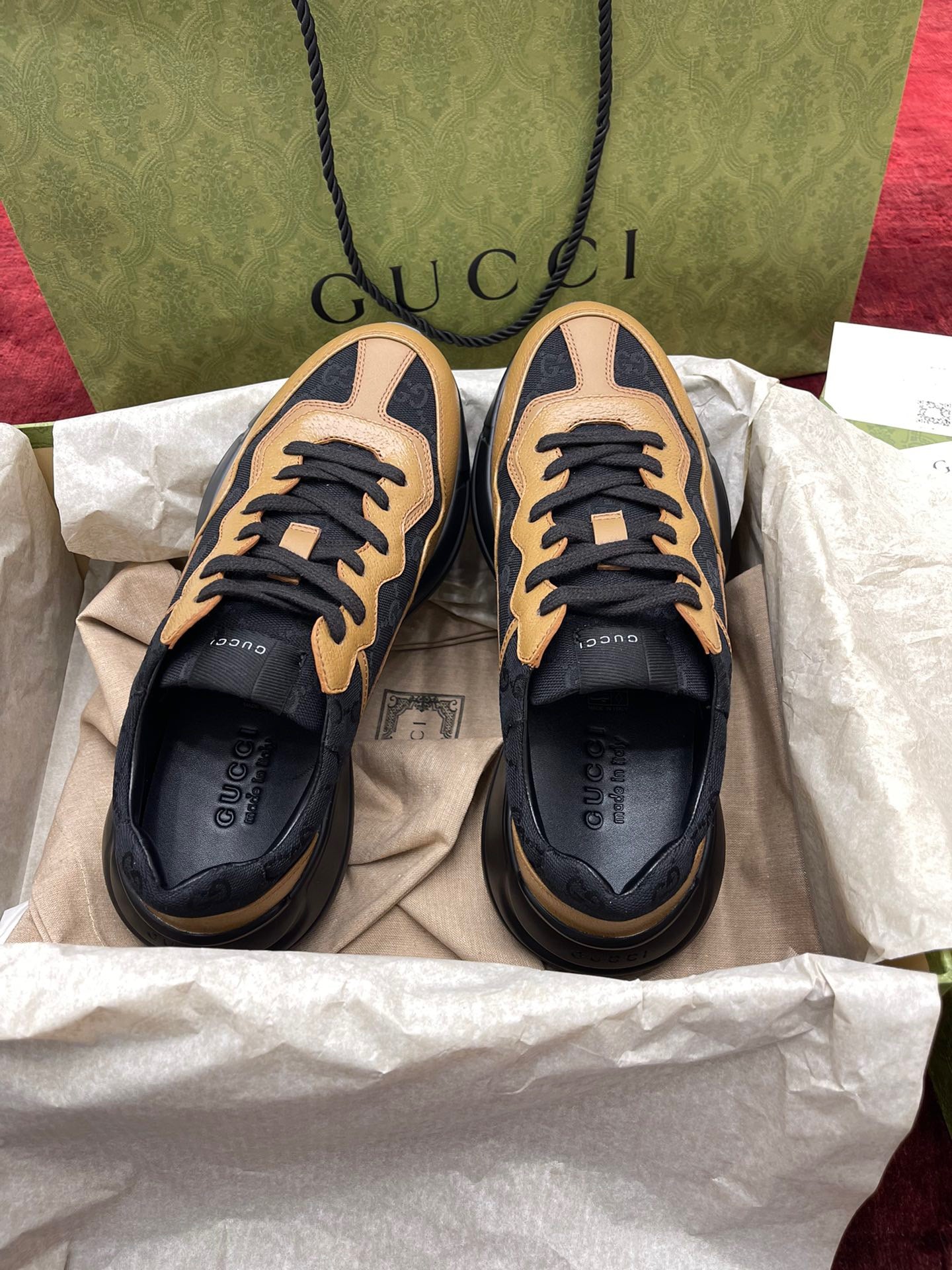 Gucci Sneakers