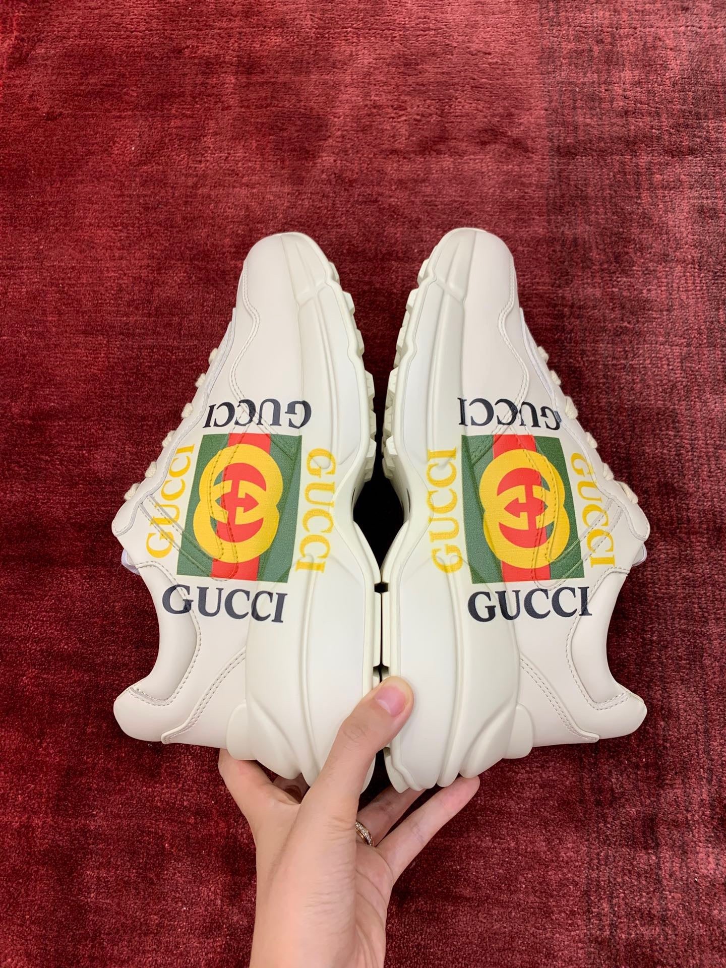 Gucci Sneakers
