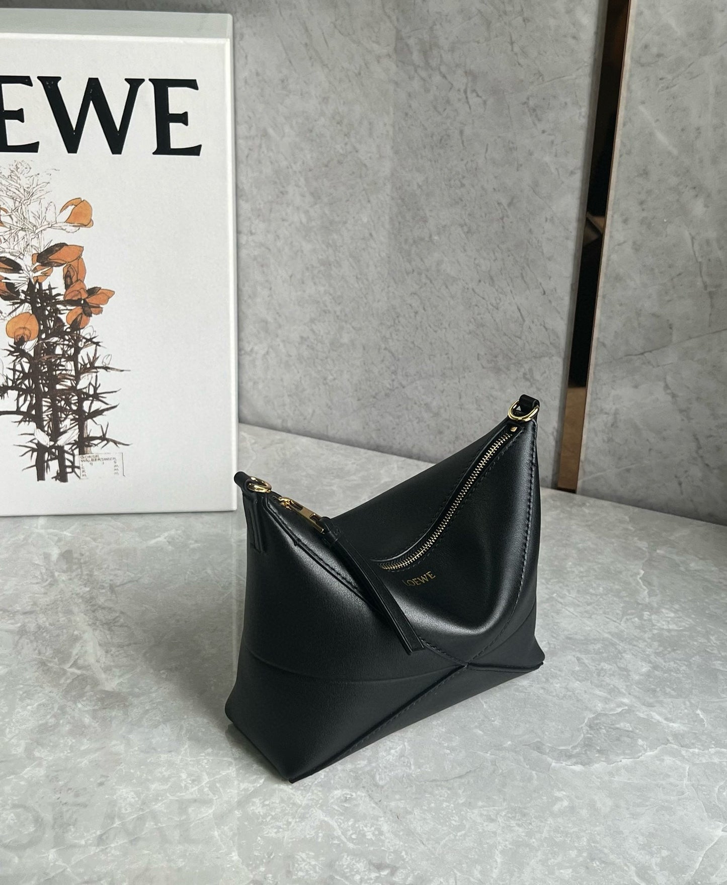 Loewe Puzzle Fold