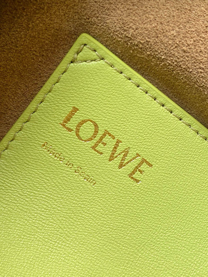 Loewe Flamenco
