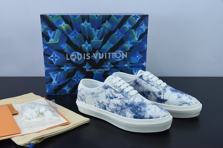 Louis Vuitton Sneakers