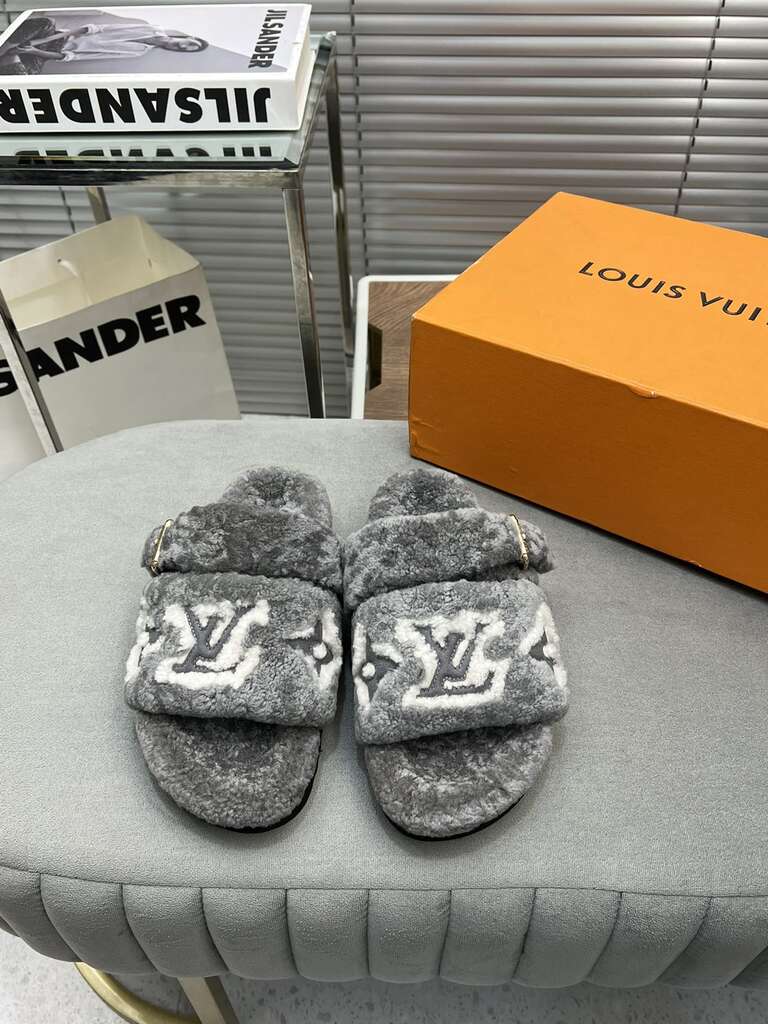 Louis Vuitton Sandals