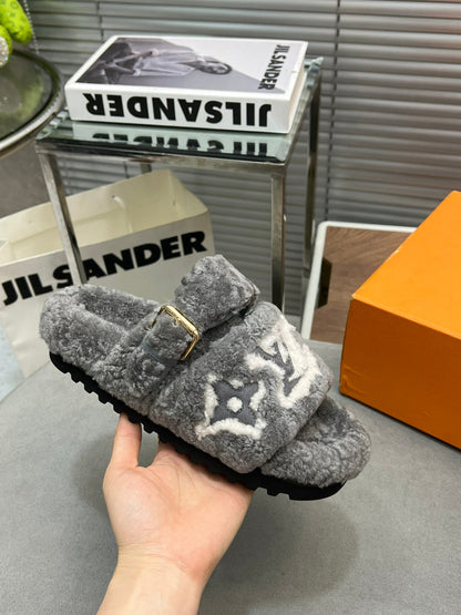 Louis Vuitton Sandals
