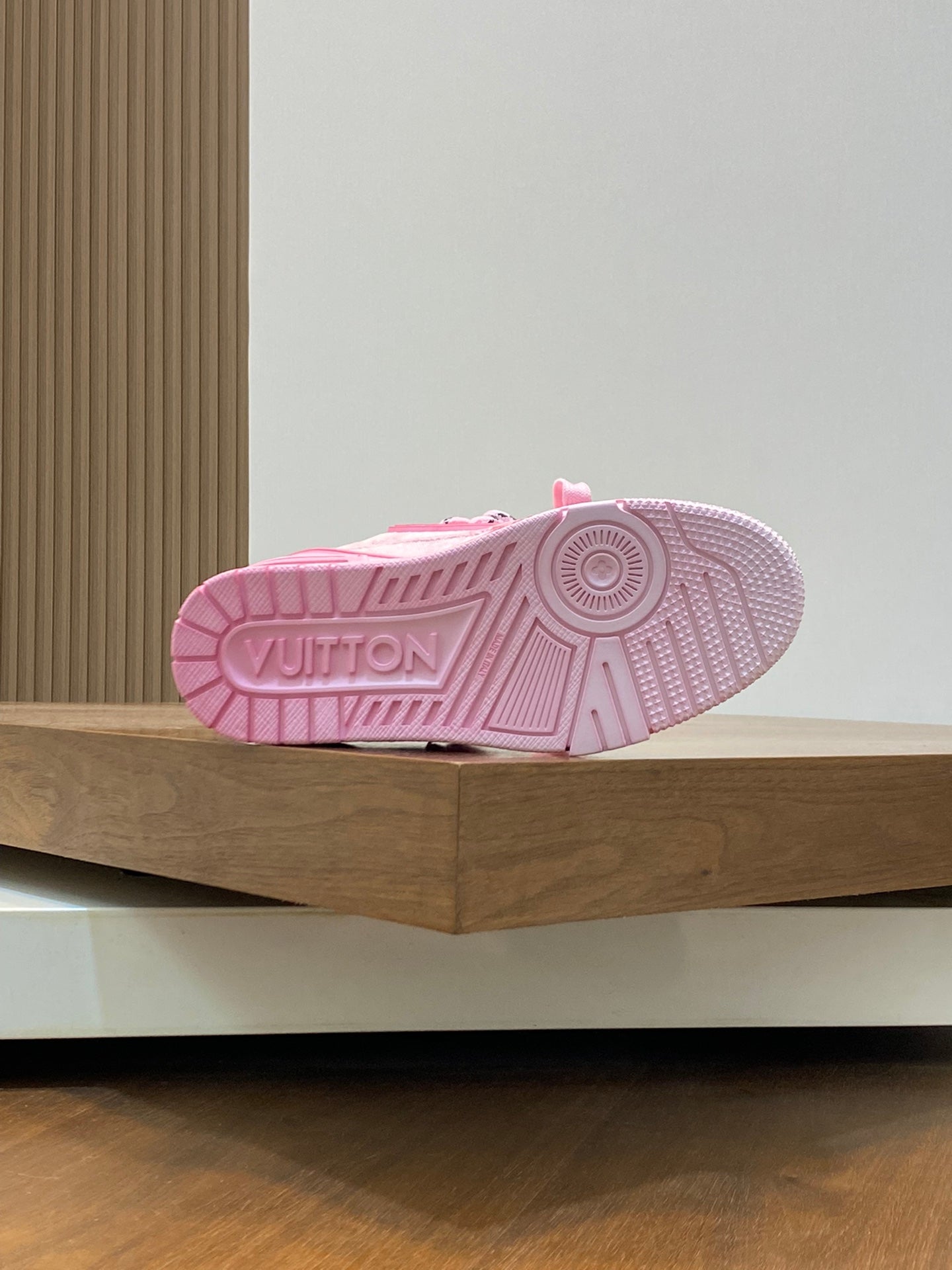 Louis Vuitton Trainer Maxi