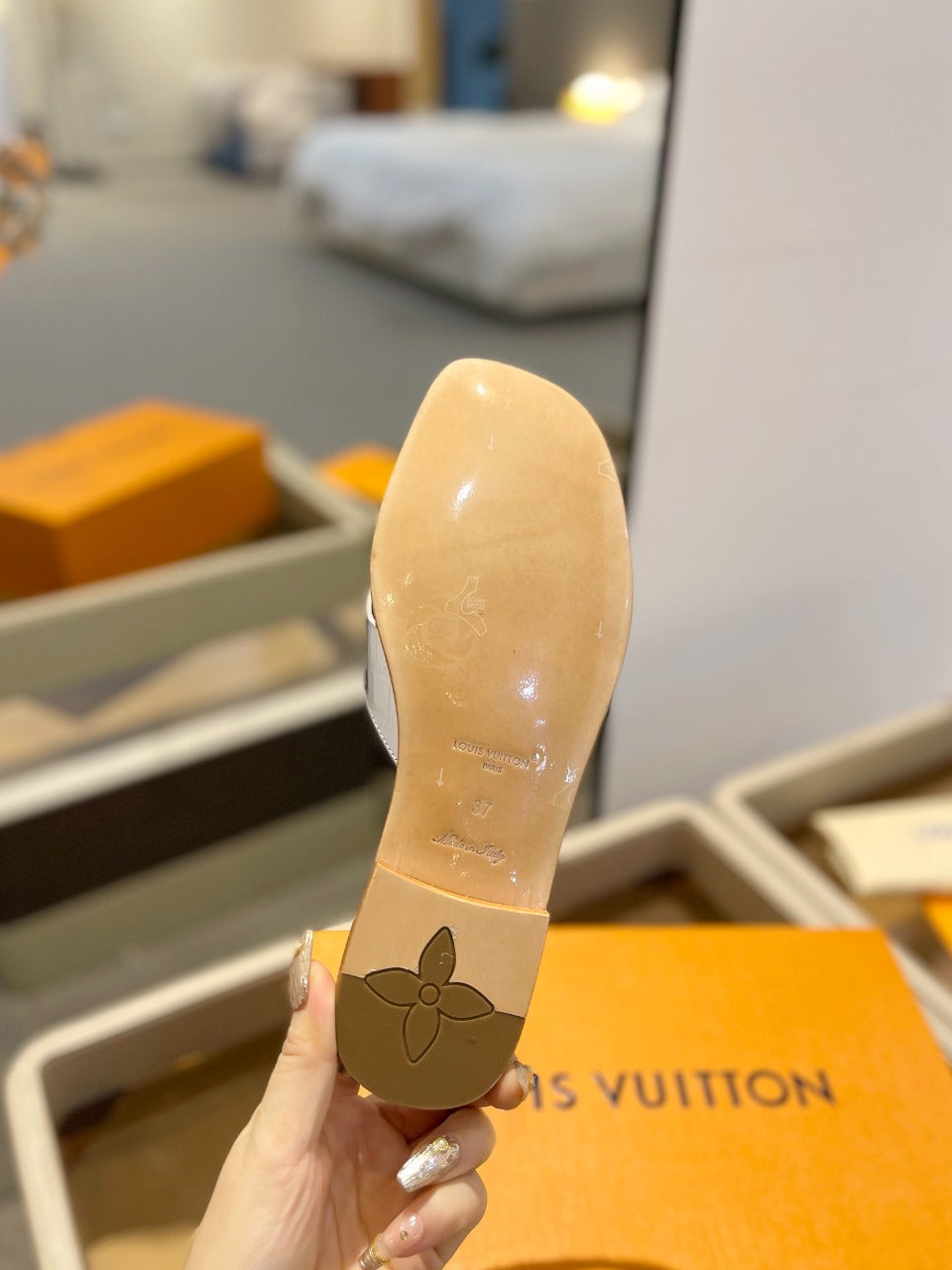 Louis Vuitton Isola