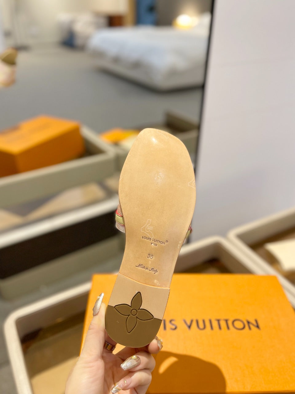 Louis Vuitton Isola