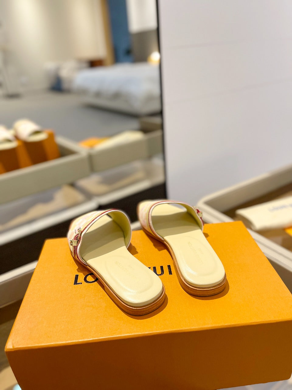 Louis Vuitton Isola