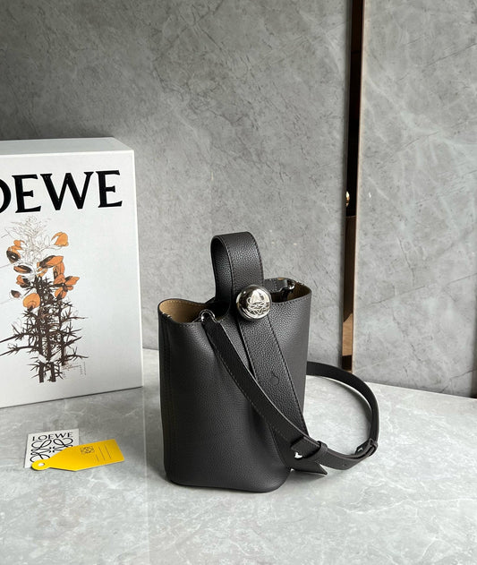 Loewe Mini Pebble