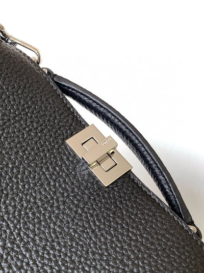 FENDI PEEKABOO 21*6*14