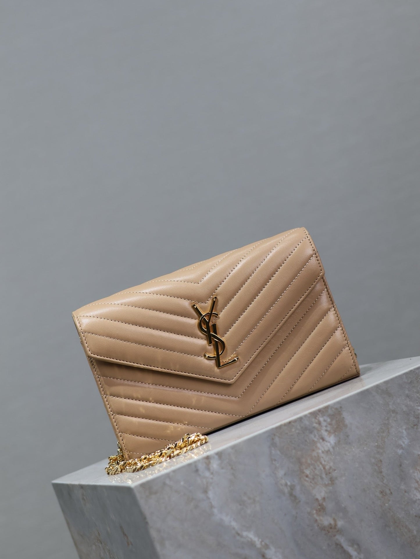 YSL Envelope 22.5cm