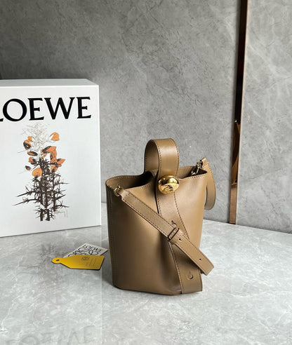 Loewe Mini Pebble