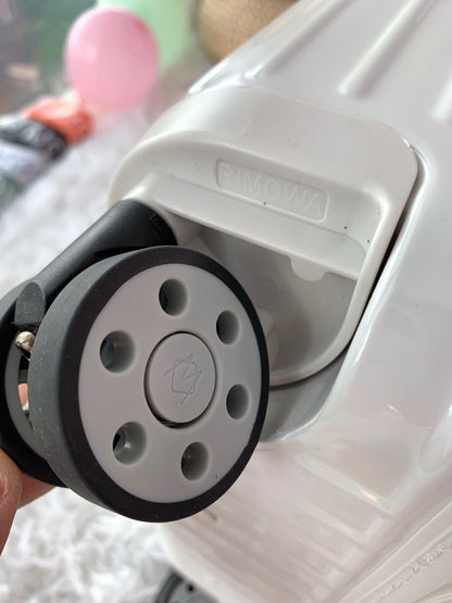 Rimowa Luggage Essential