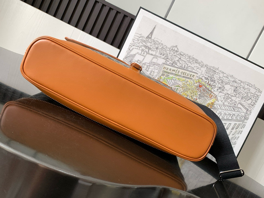 Goyard Messenger Bag