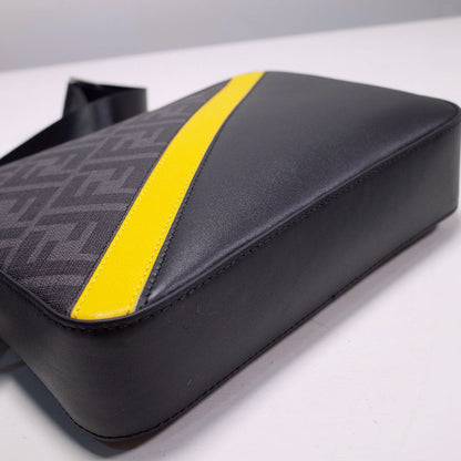 FENDI MESSENGER 22*15*4.5