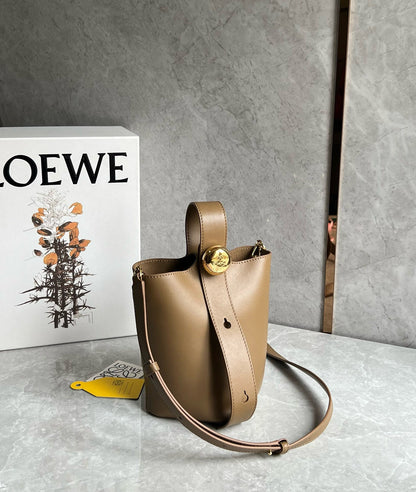 Loewe Mini Pebble