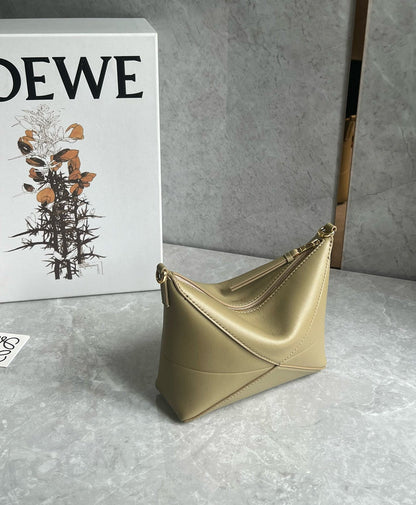 Loewe Puzzle Fold