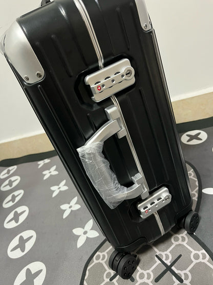 Rimowa Luggage Hybrid