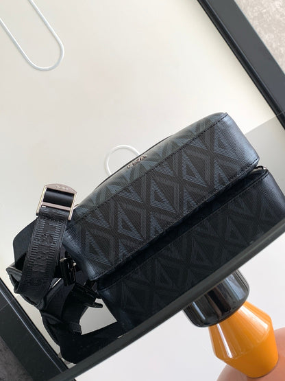 CD Diamond Messager Bag