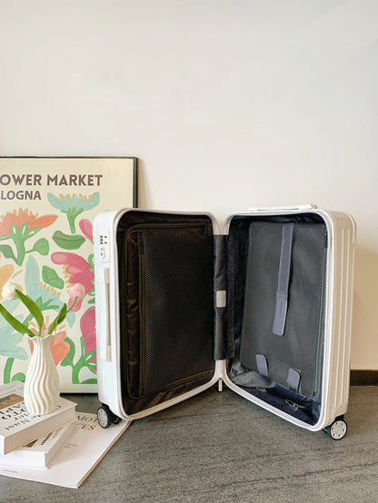 Rimowa Luggage Essential