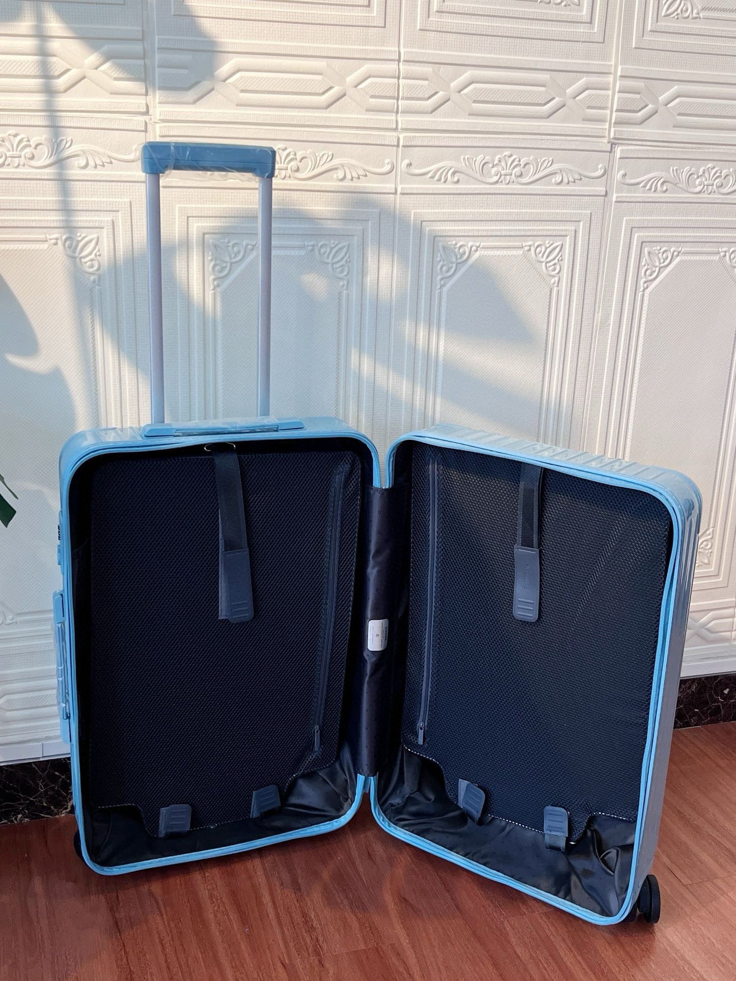 Rimowa Luggage Essential