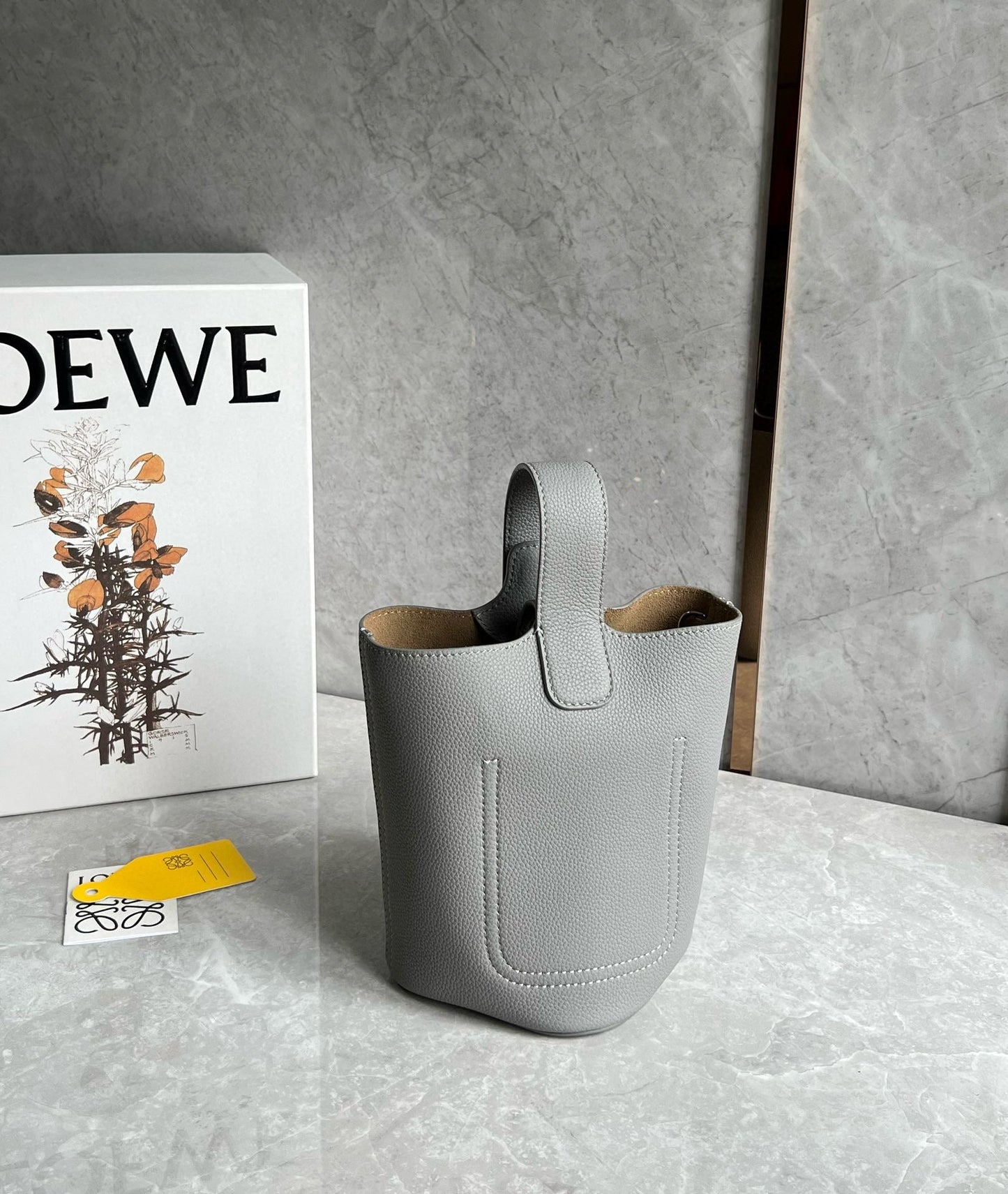 Loewe Mini Pebble