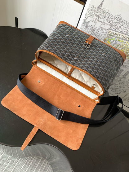Goyard Messenger Bag
