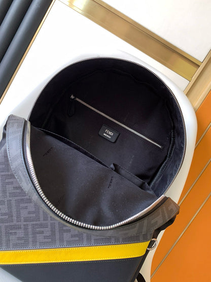 FENDI BACKPACK 33*39*16