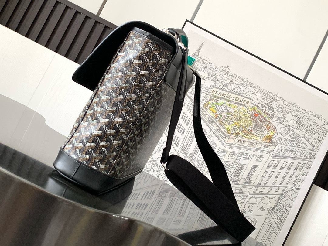 Goyard Messenger Bag