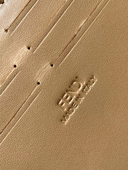 FENDI BAGUETTE SOFT TRUNK 21.5*6.5*13