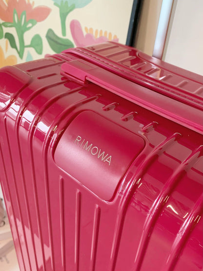 Rimowa Luggage Essential