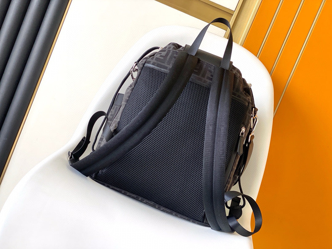 FENDI BACKPACK 30*16*41