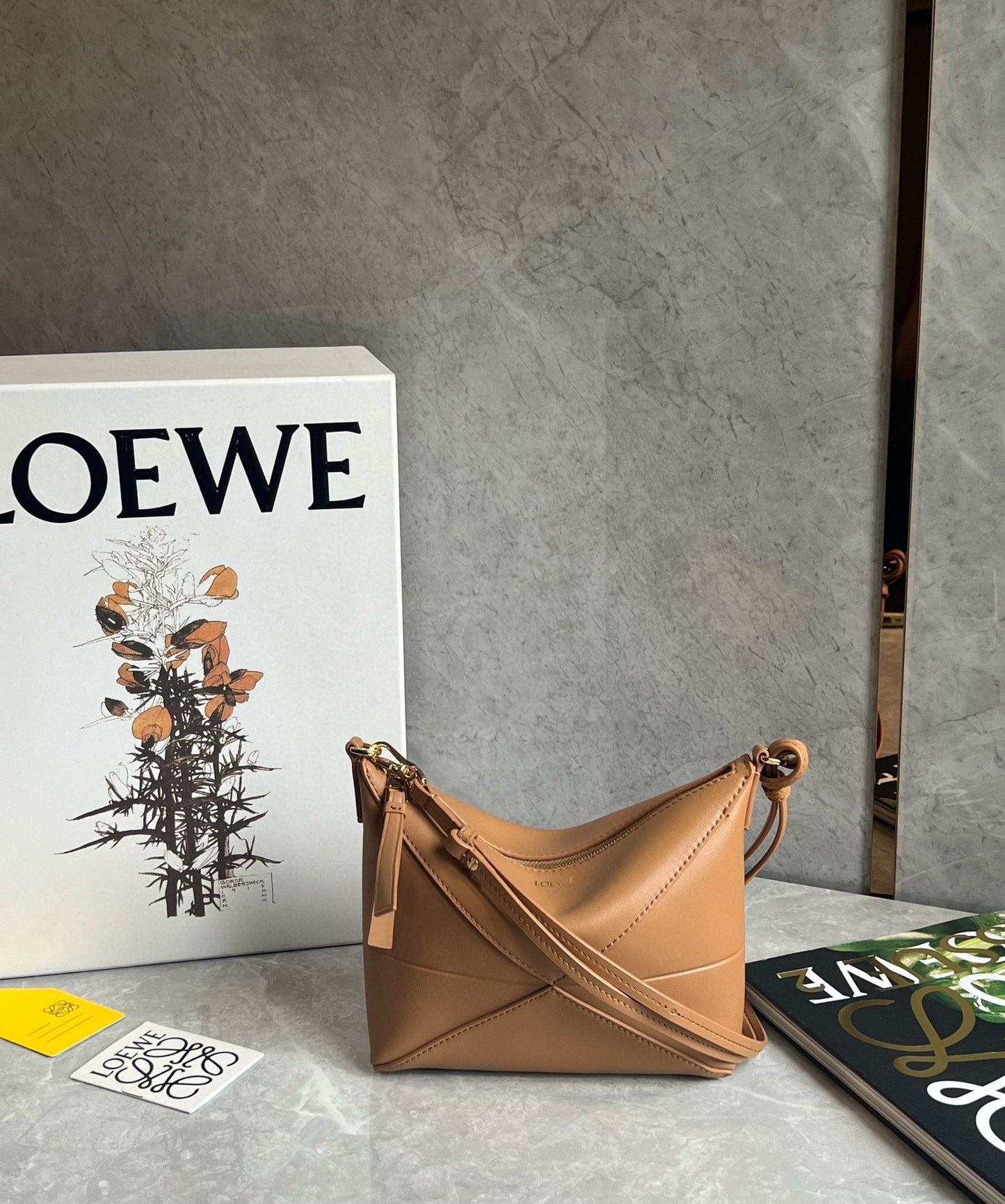 Loewe Puzzle Fold