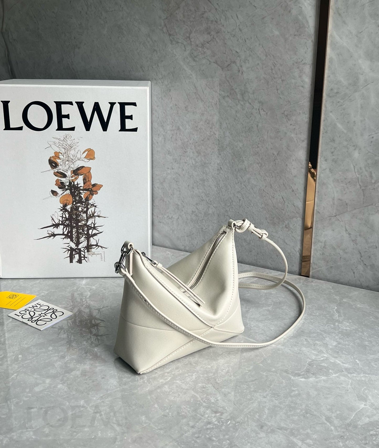 Loewe Puzzle Fold