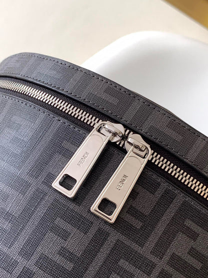 FENDI BACKPACK 33*39*16