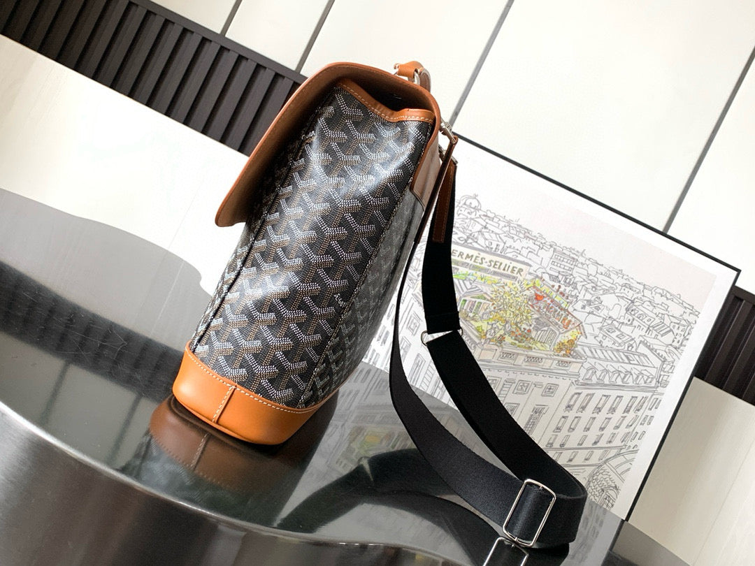 Goyard Messenger Bag