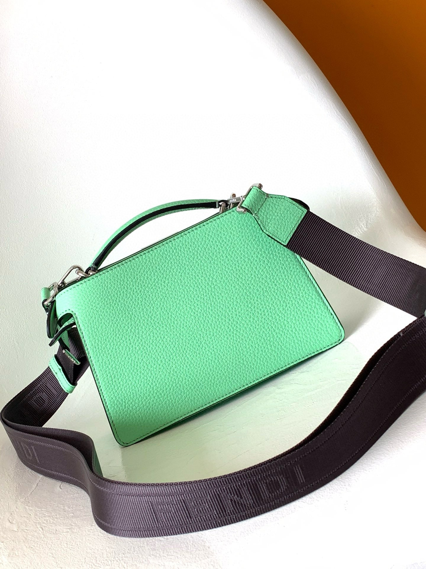 FENDI PEEKABOO 21*6*14