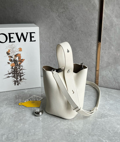 Loewe Mini Pebble