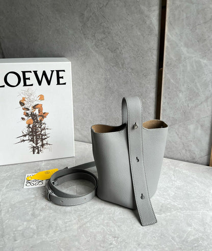 Loewe Mini Pebble