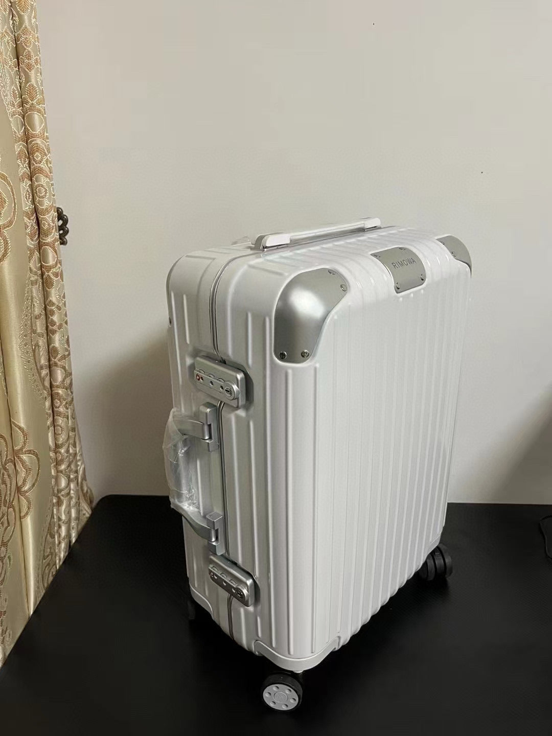 Rimowa Luggage Hybrid