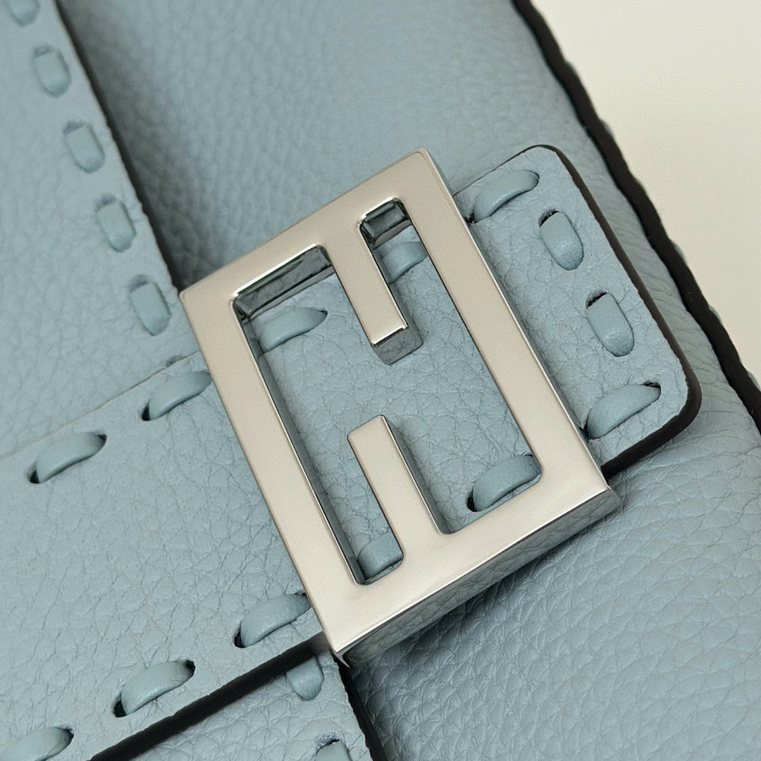 Fendi Baguette