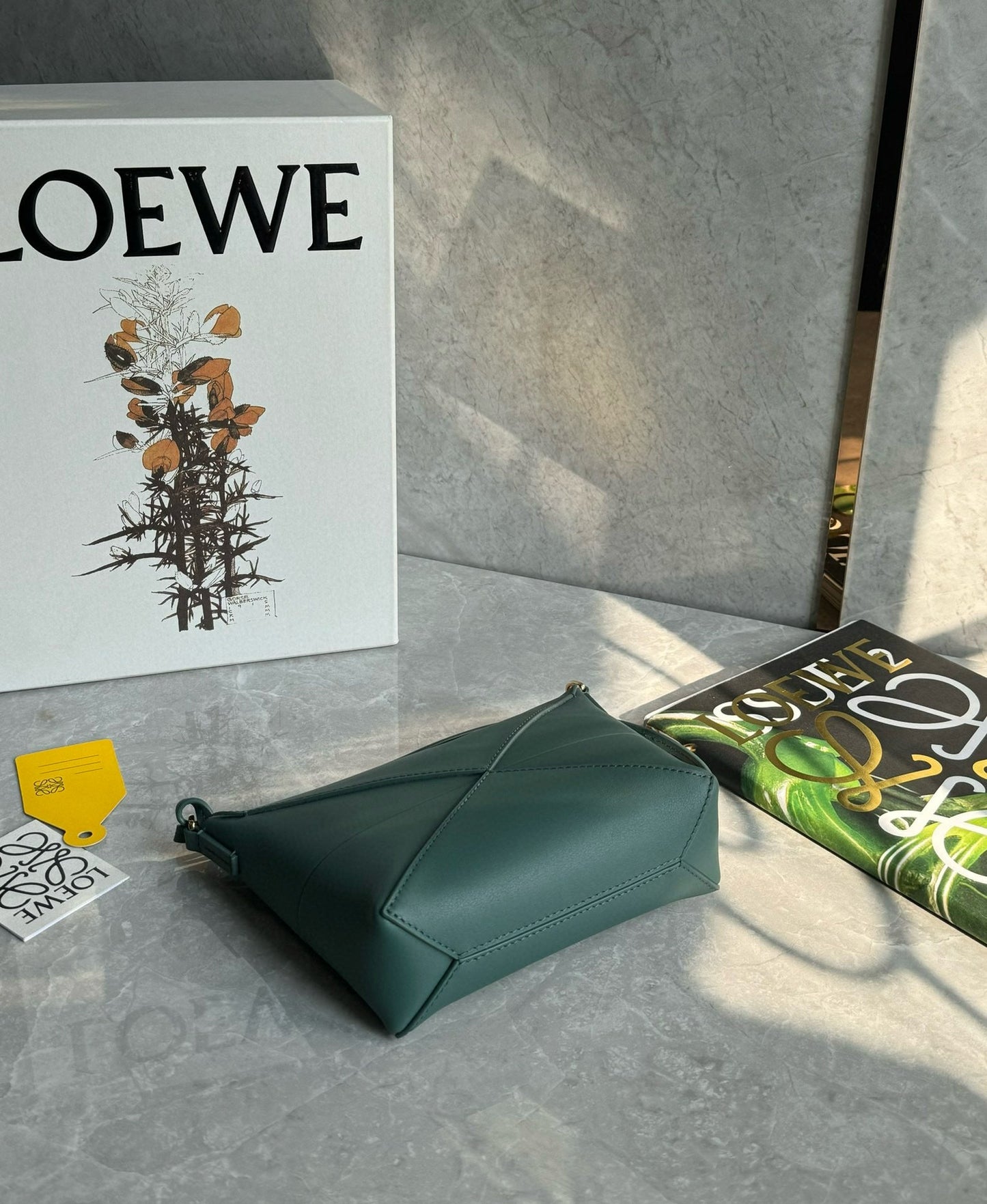 Loewe Puzzle Fold