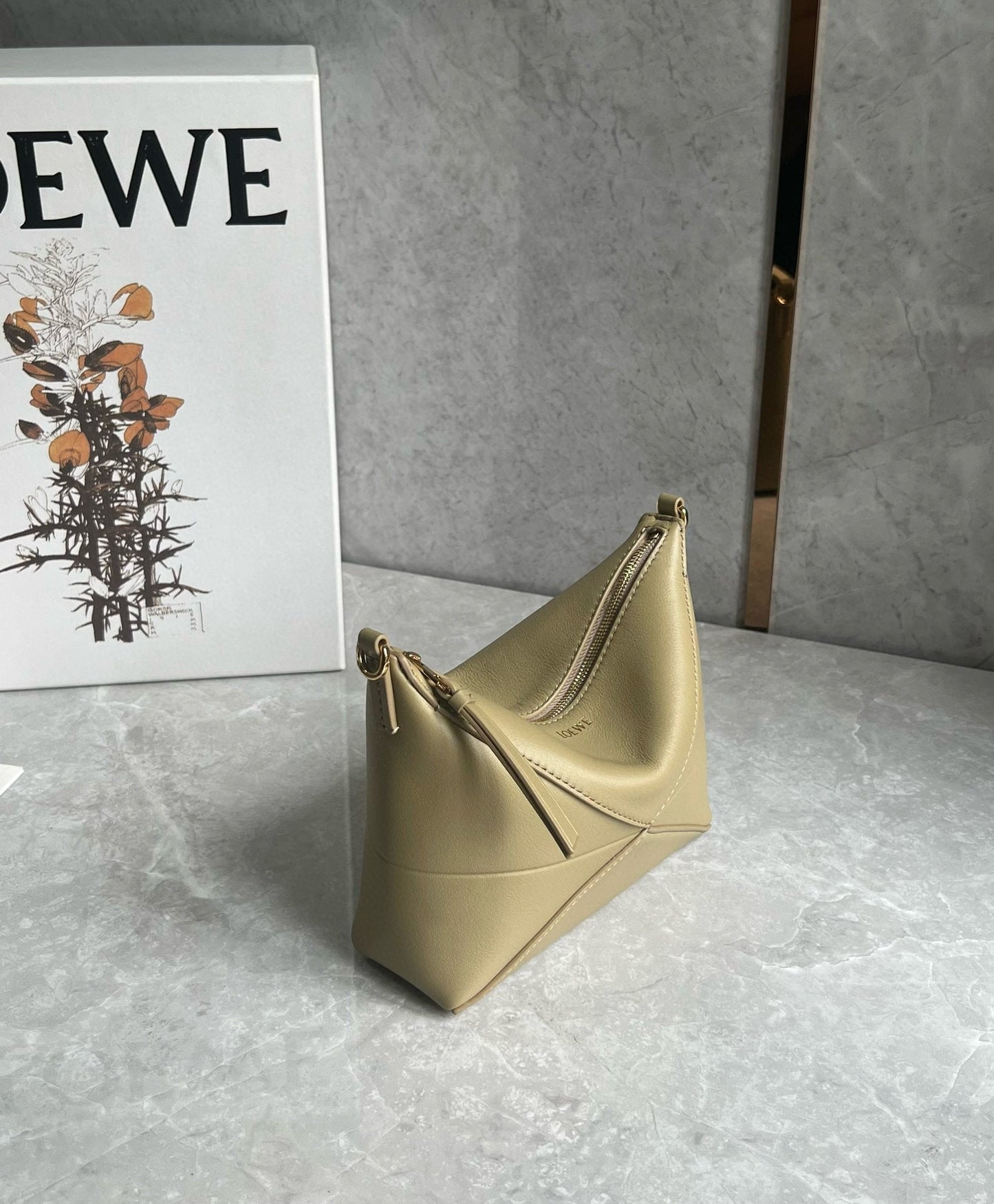 Loewe Puzzle Fold