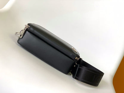 FENDI MESSENGER BAG 17.5*6.5*14