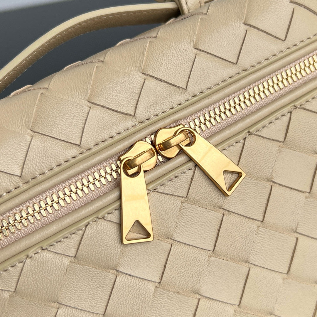 BV VANITY CASE 22*12.5*5