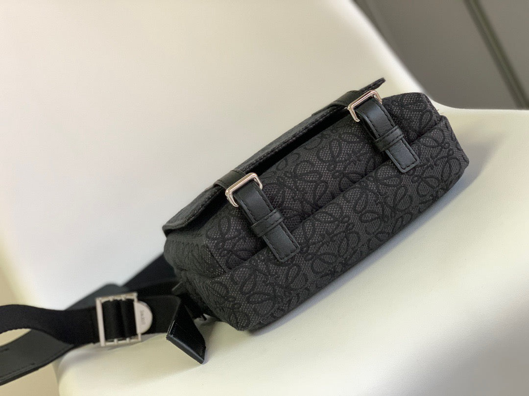 Loewe Messenger Bag