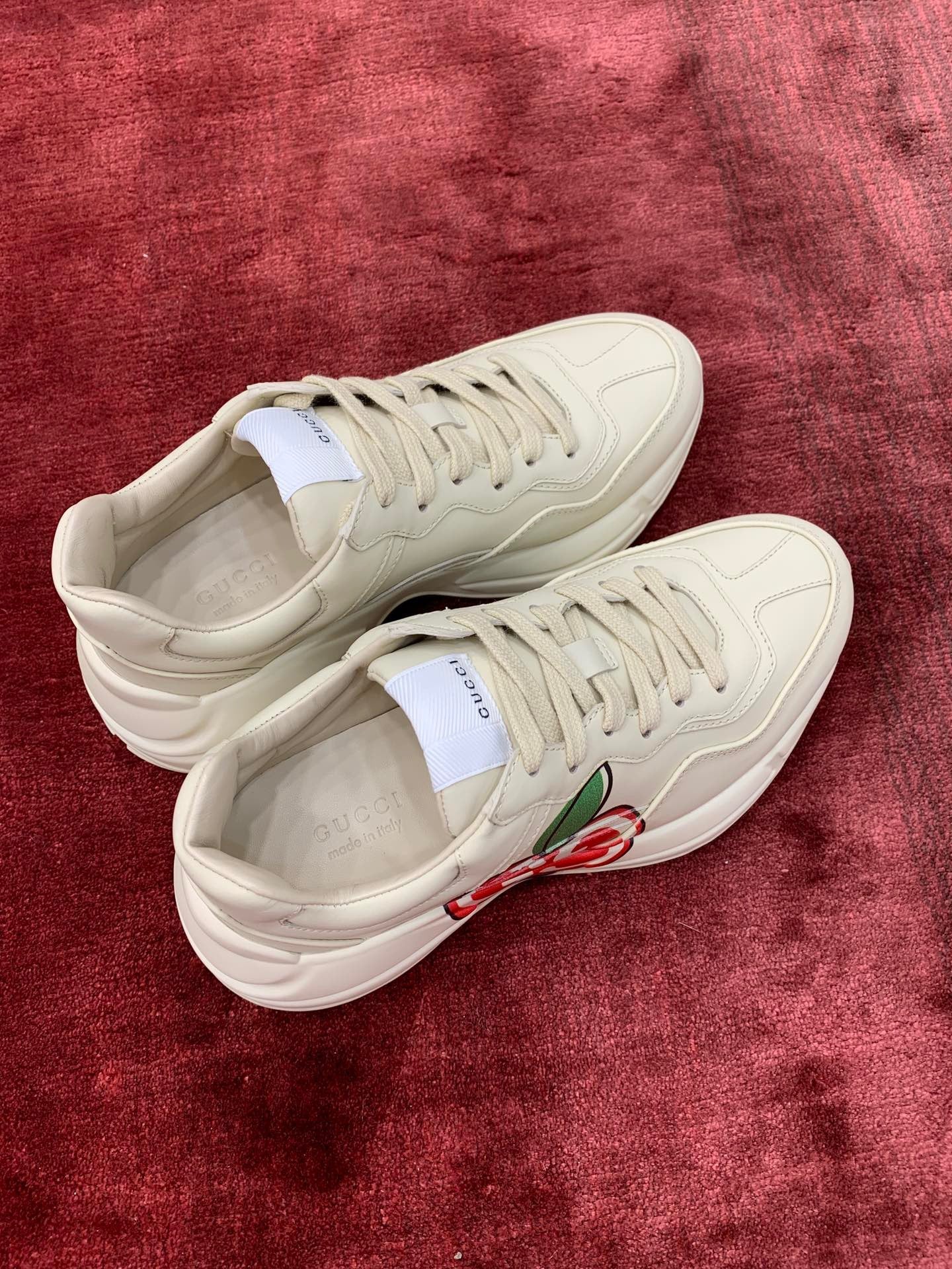 Gucci Sneakers