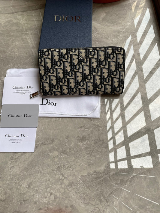 Dior Wallet