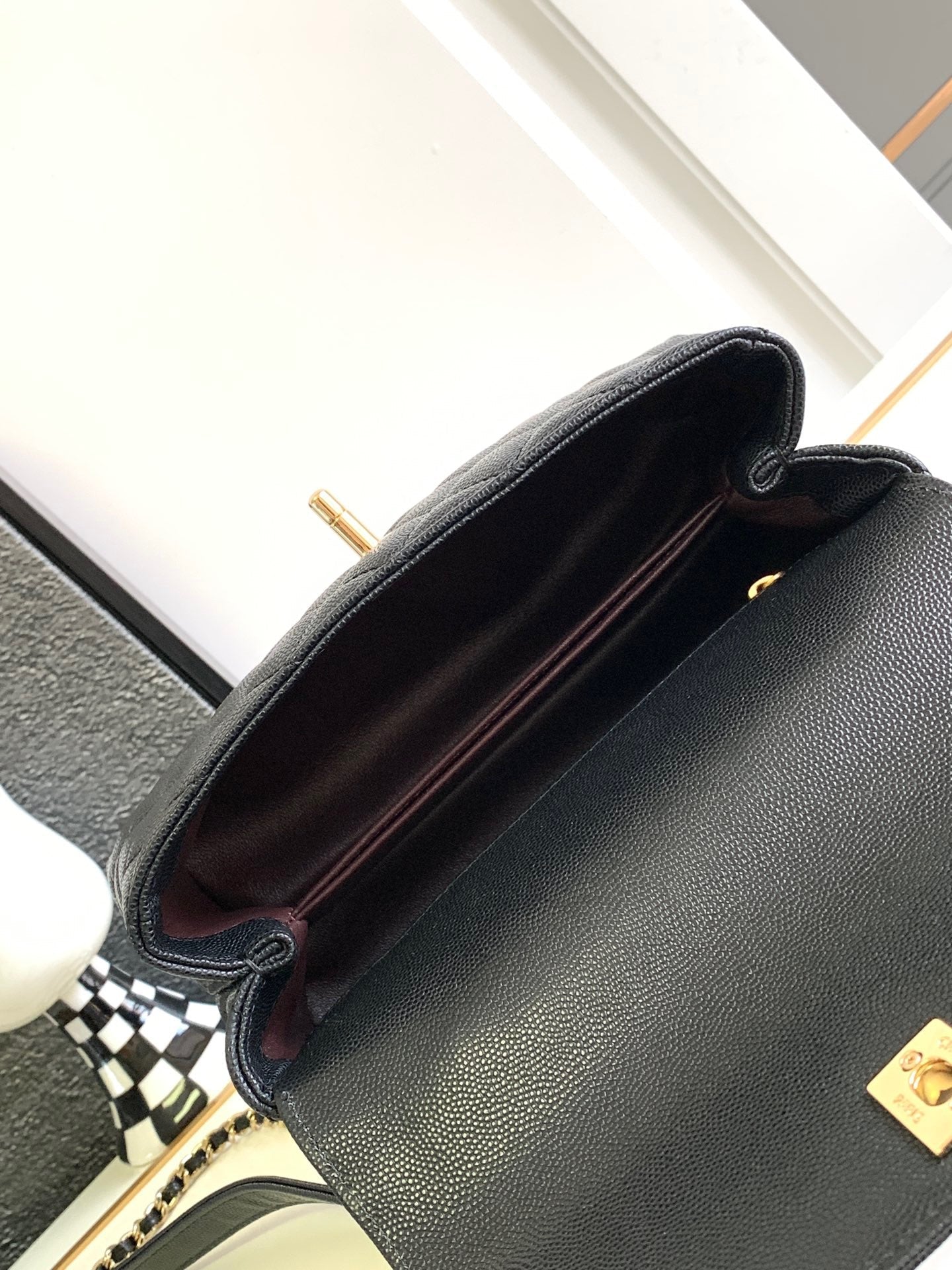 Chanel Coco Handle (23cm)